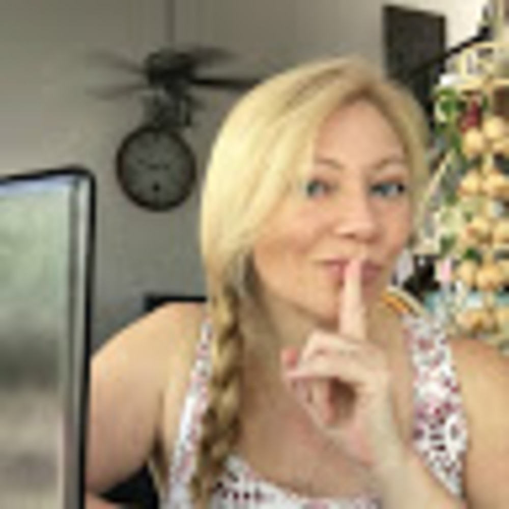 Meet your Posher, Gina